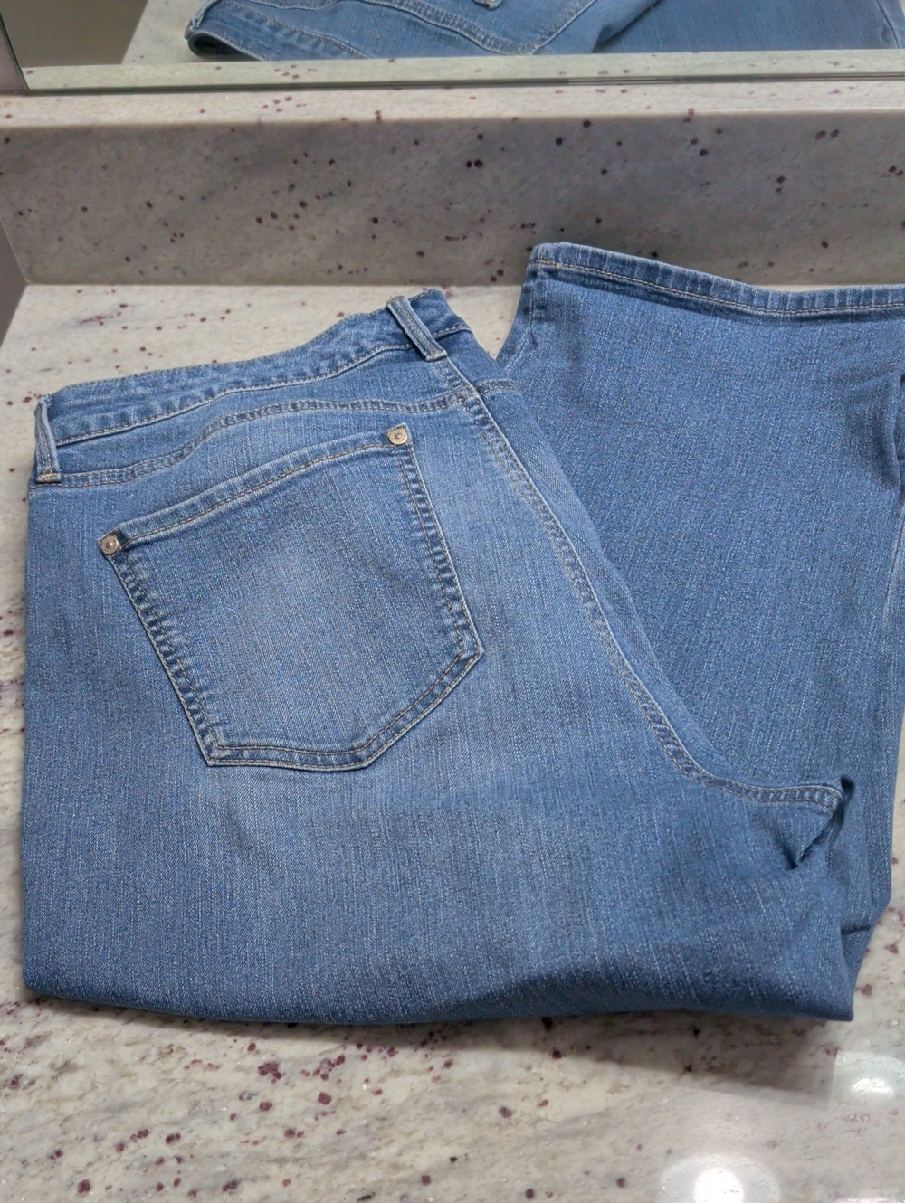 Gloria Vanderbilt Light Blue Women's Capris